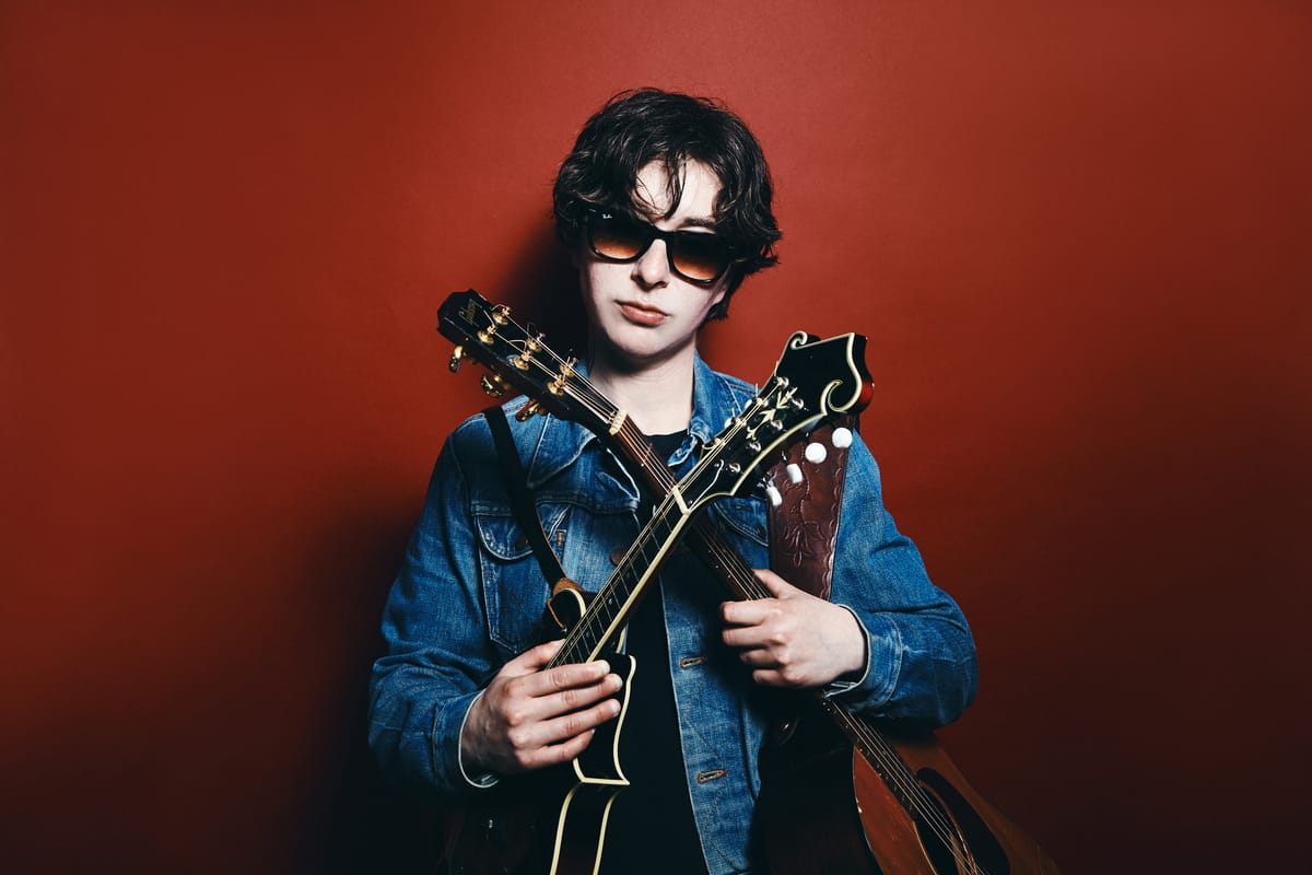 Rainbow Ruckus 11/11: Bobby Dove, Medium Build, Chris Housman