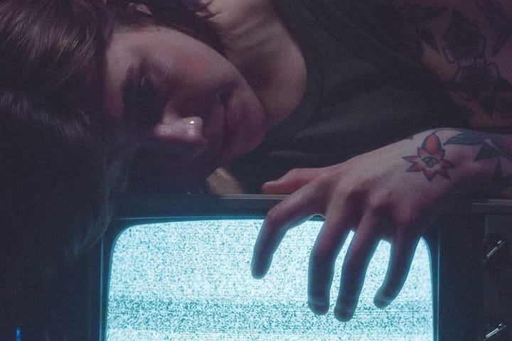 INTERVIEW: Josaleigh Pollett Invites Us to Love the Questions